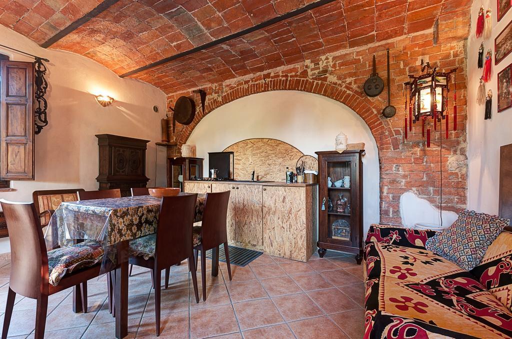 Appartamenti Alcantara E Damasco Abbadia di Montepulciano Rum bild