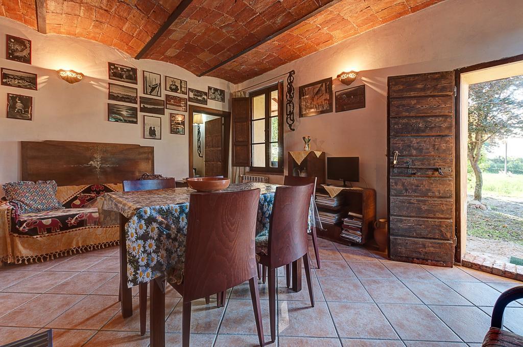 Appartamenti Alcantara E Damasco Abbadia di Montepulciano Rum bild