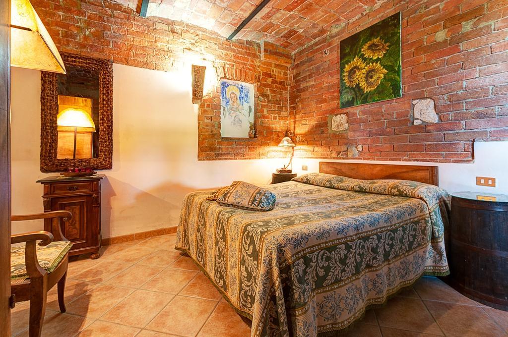 Appartamenti Alcantara E Damasco Abbadia di Montepulciano Rum bild